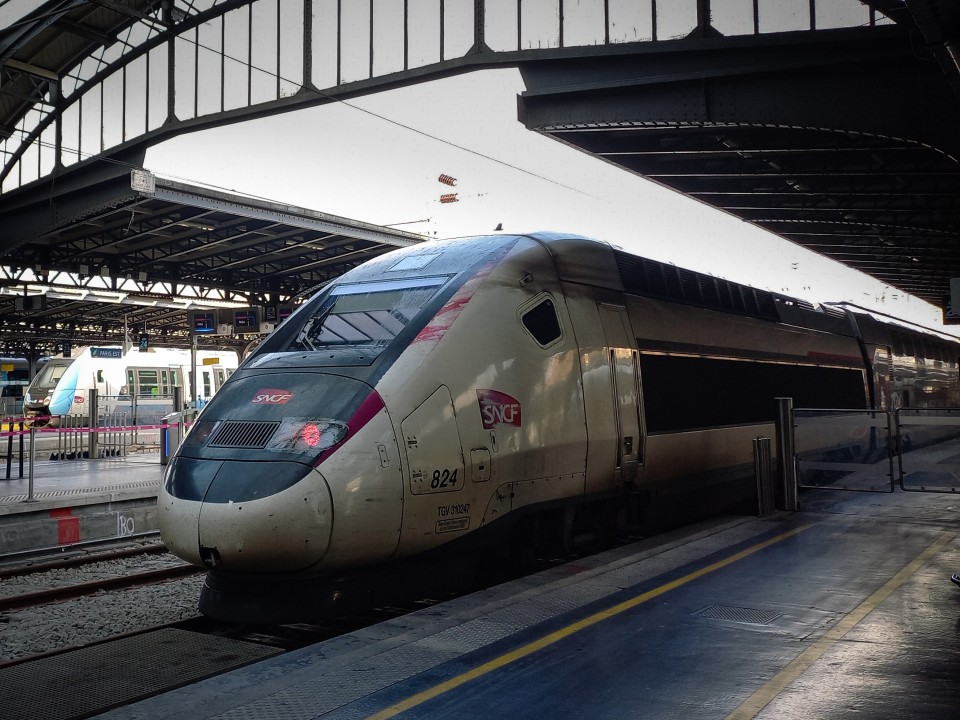 Content image for Exploring the Benefits of Using Trains for Long-Distance Travel